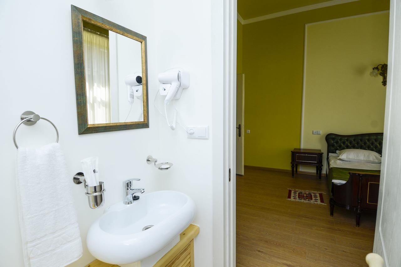 Апарт-отели Iveria Aparthotel Тбилиси-16